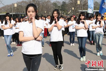 女排联赛-李盈莹被踩脚酿惨剧 王宝泉下课天津3-0深圳